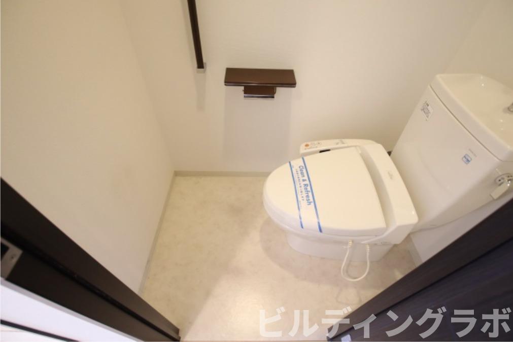 トイレ　別号室参考画像です。