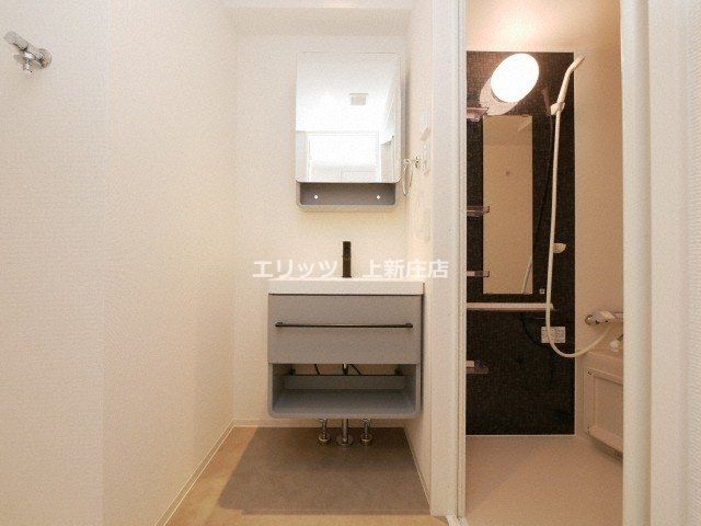 洗面設備　下駄箱