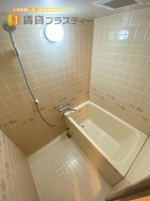 バス・シャワールーム　一日の疲れを癒してくれる憩いの場。