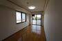 居室・リビング　同物件別部屋です。