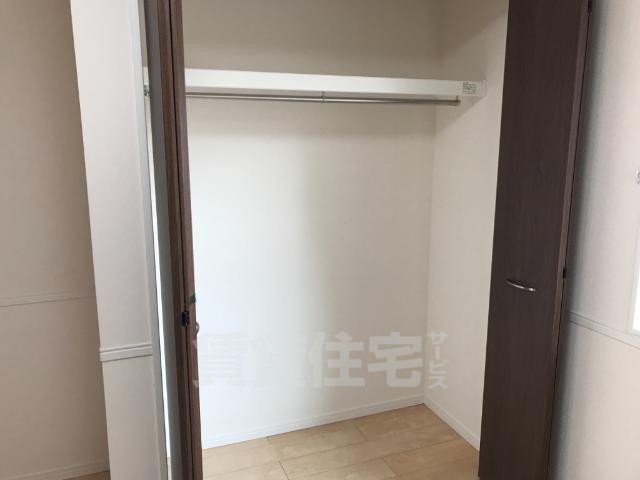 収納　洋室クローゼット