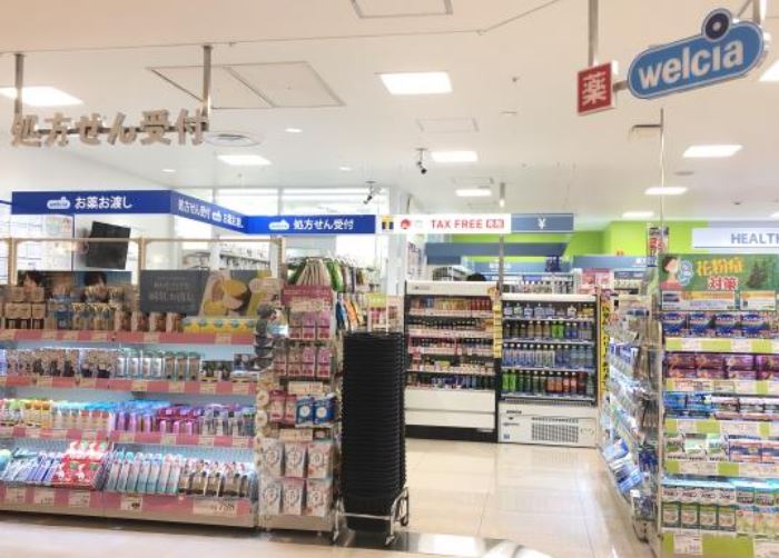 ドラックストア　ウエルシアアトレ亀戸店（ドラッグストア）まで339m