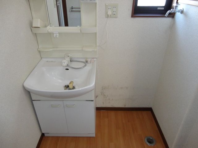 洗面設備　洗髪洗面台