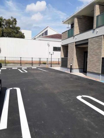 駐車場　車をお持ちの方に嬉しい駐車場付きの物件です