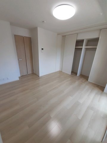 居室・リビング　広々とした洋室です