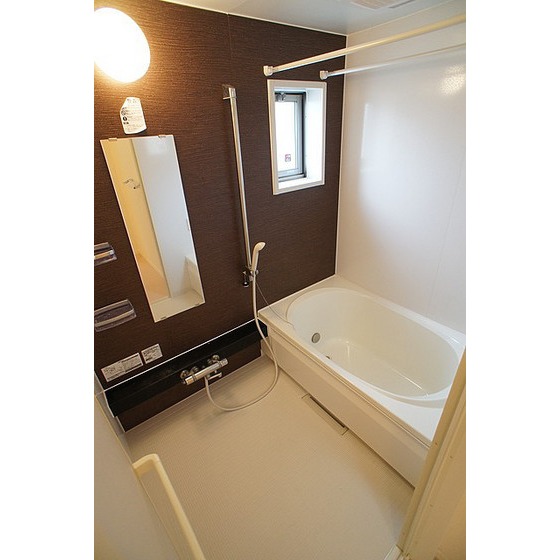 バス・シャワールーム　※写真は同型別室のものです。現況優先となります。