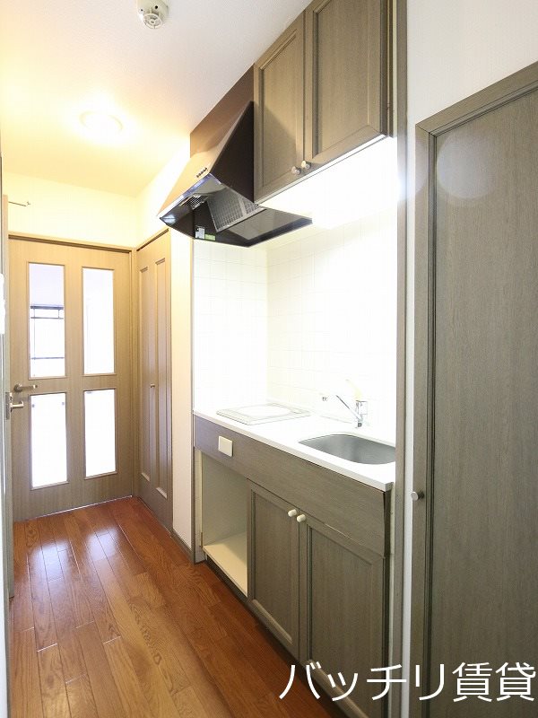 キッチン　写真は別号室イメージの為、現状を優先致します