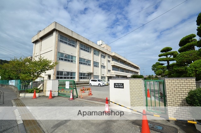 小学校　高島小学校（小学校）まで569m