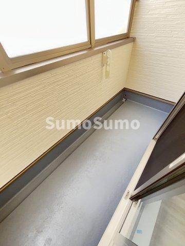 バルコニー　陽当たり良好なバルコニーです