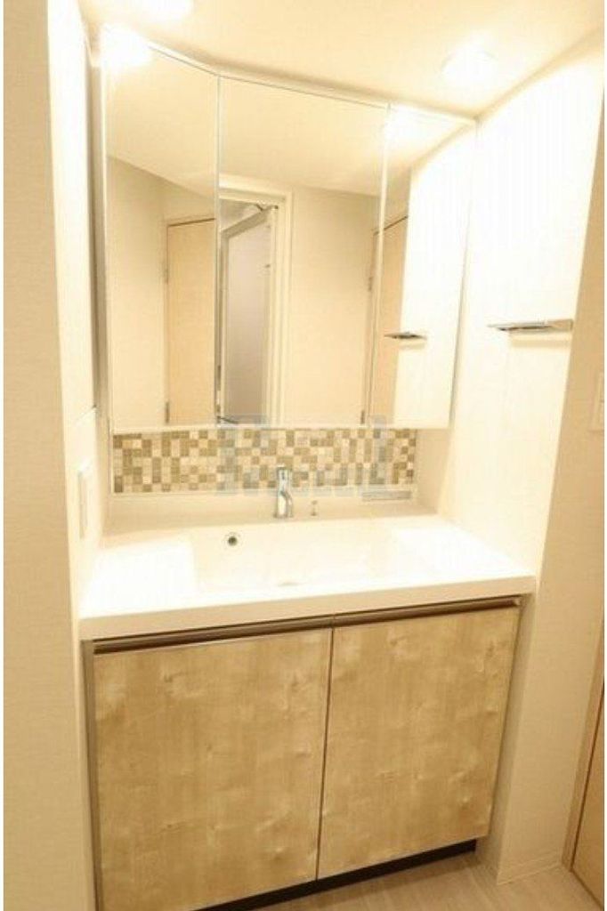 洗面設備　うれしい独立洗面台！