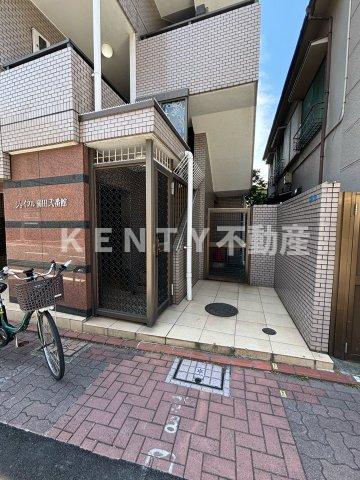 エントランス　落ち着いたエントランスです