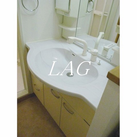 洗面設備　独立洗面台です。