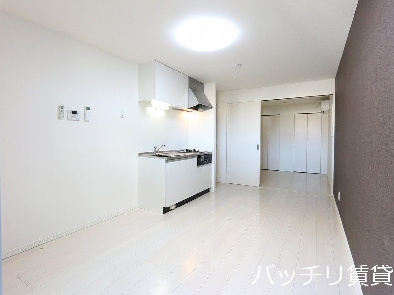 居室・リビング　同型タイプの為、現状を優先致します。