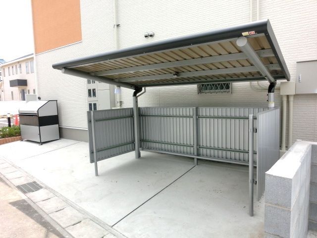 その他共有部分　屋根付きの駐輪場です