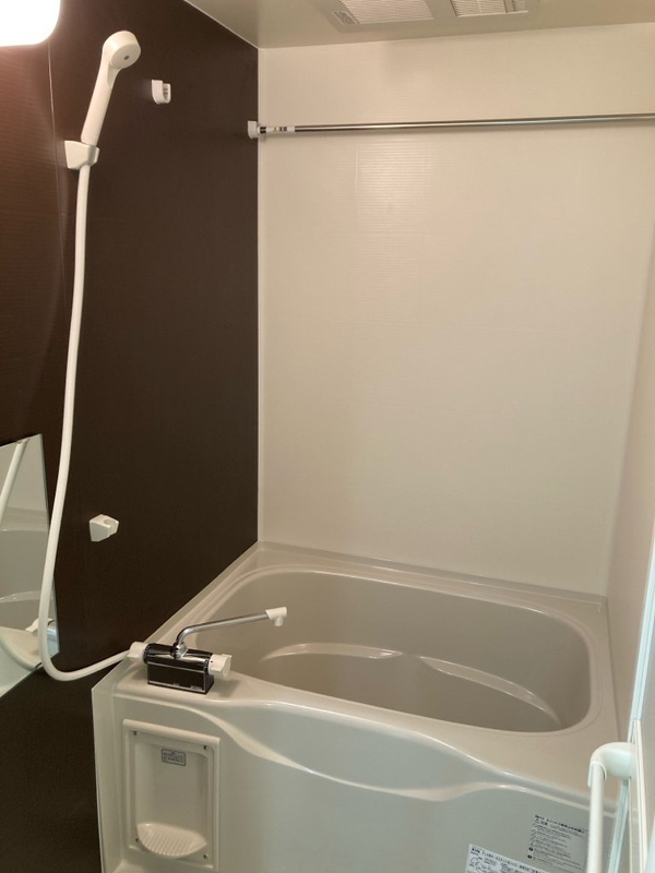 バス・シャワールーム　浴室乾燥機付きで便利です！