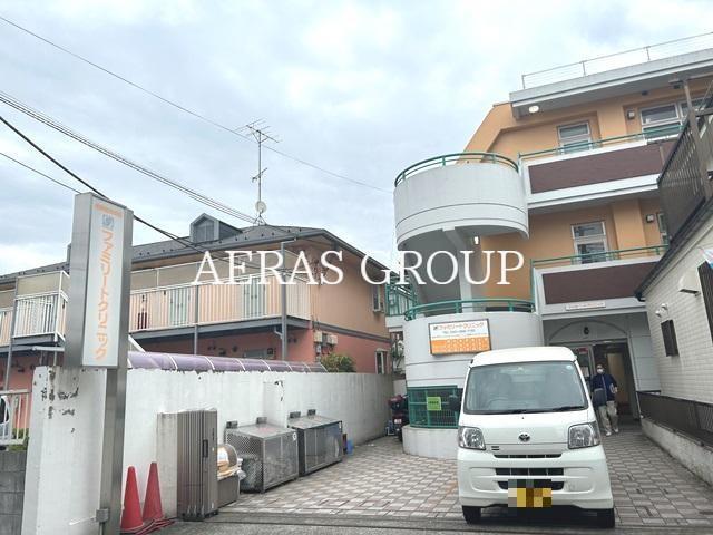 病院　ファミリートクリニック（病院）まで1180m