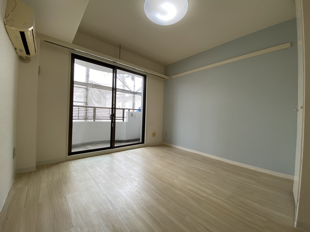 居室・リビング　清潔感のあるお部屋です。