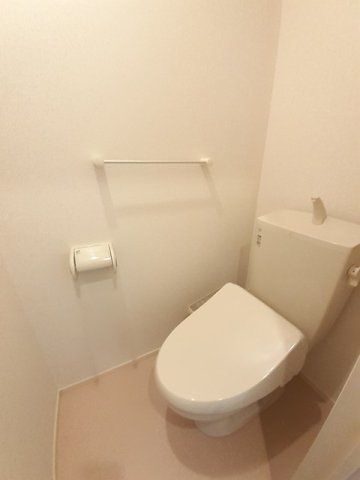 トイレ　トイレもきれいです