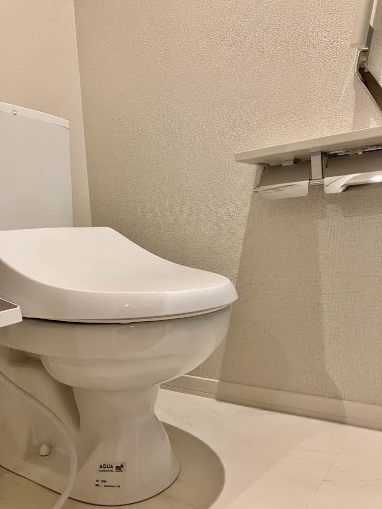 トイレ　トイレ