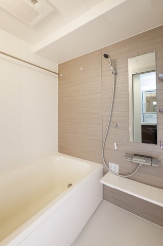 バス・シャワールーム　※写真は同タイプ住戸です。