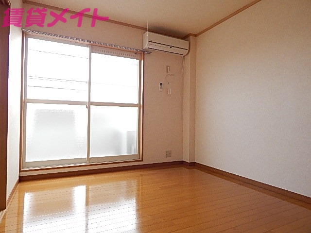 居室・リビング　同物件別部屋参考写真