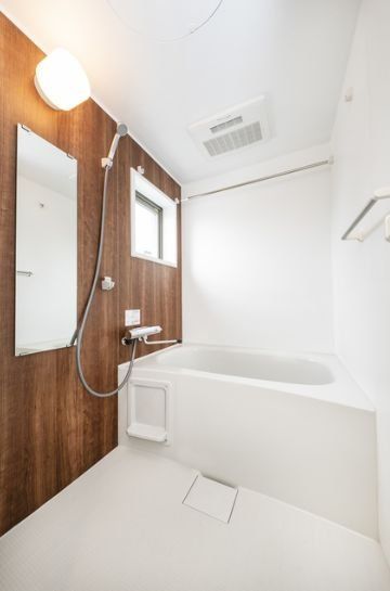 バス・シャワールーム　バス