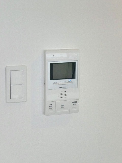 セキュリティ　来客の顔が見えて安心！TVモニターホン付きです♪