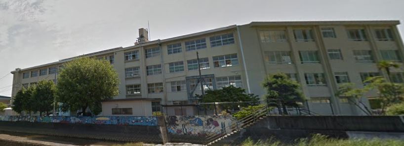 小学校　室見小学校（小学校）まで750m
