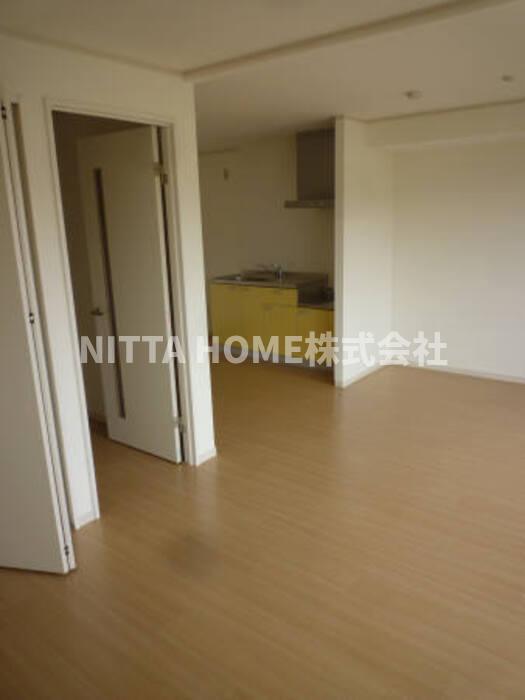 居室・リビング　リビング広々１２帖あります☆