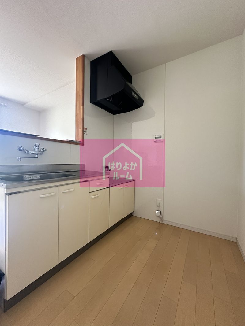 キッチン　※反転タイプの写真です※