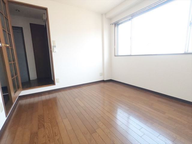 その他部屋・スペース　洋室の別アングルです。