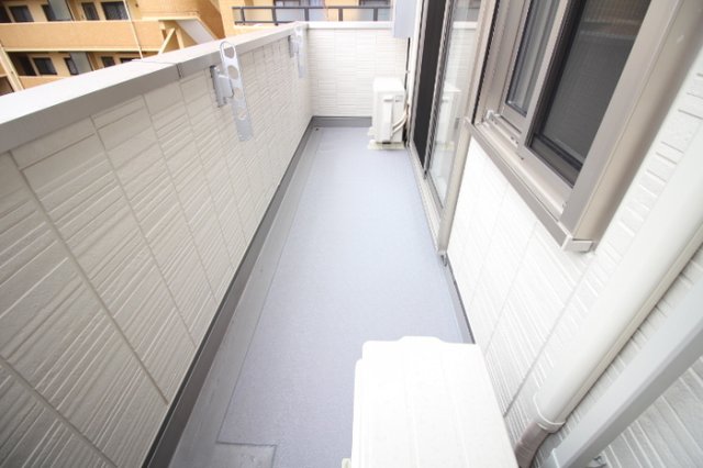 バルコニー　同シリーズ別物件の写真です