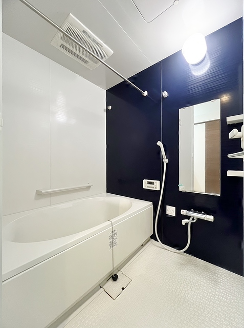 バス・シャワールーム　浴室乾燥暖房機能付き