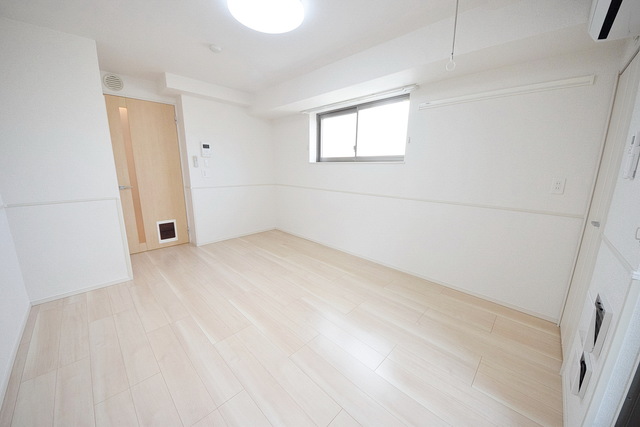 居室・リビング　２面採光で気持ちい