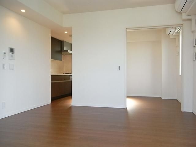 居室・リビング　ゆったりとしたリビングスペース