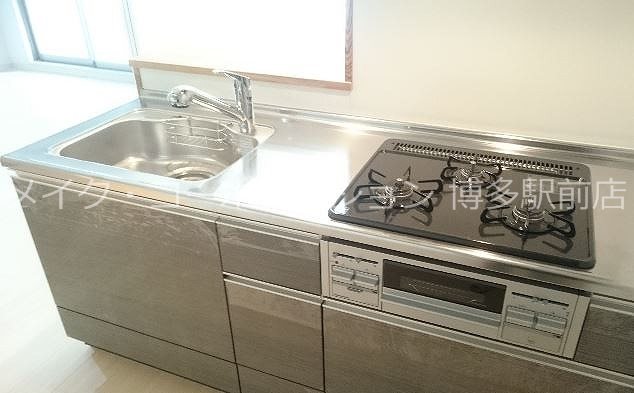 キッチン　同物件、別部屋参照