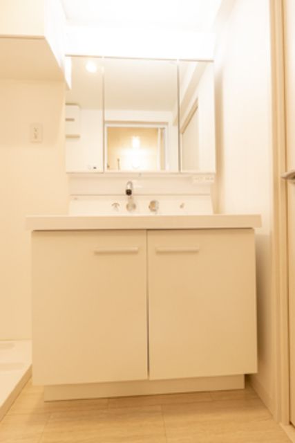 洗面設備　※写真は同タイプ住戸です。