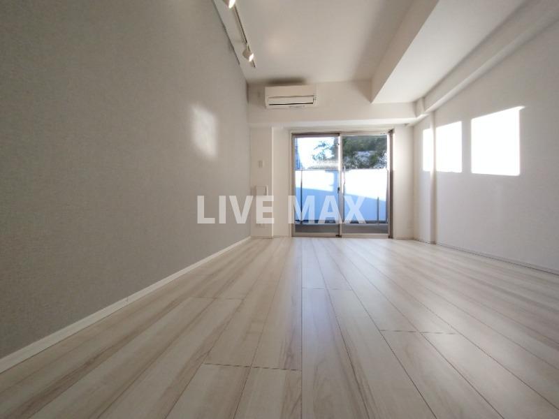 居室・リビング　※別号室参考写真