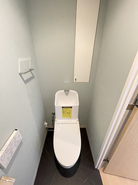 トイレ　別部屋参考写真です