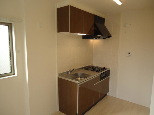 キッチン　写真は反転のお部屋です