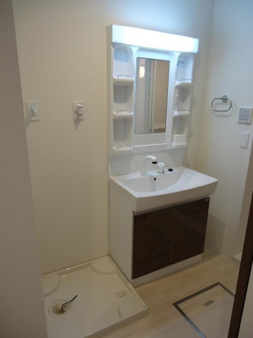 洗面設備　写真は反転のお部屋です