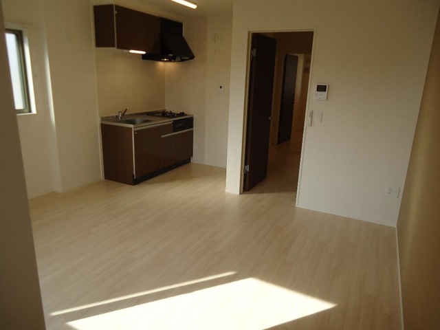 居室・リビング　写真は反転のお部屋です