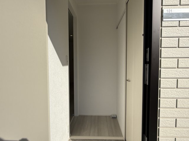 玄関　明るい玄関です
