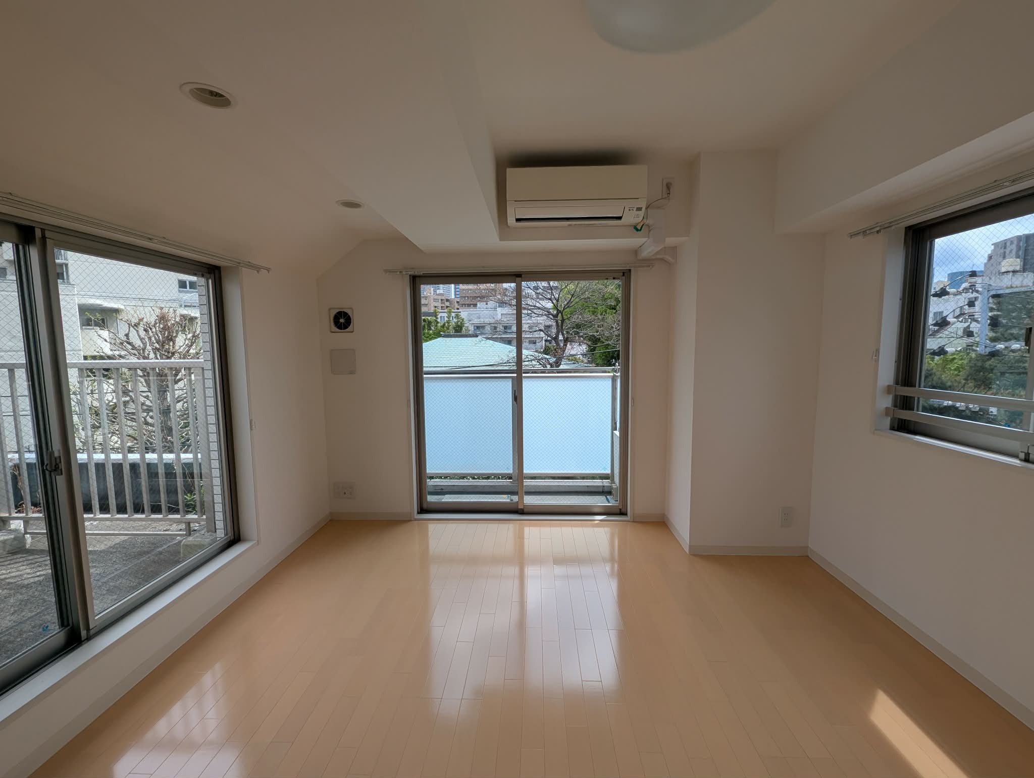 居室・リビング　■リビング