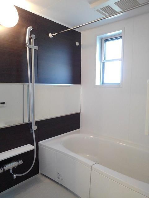 バス・シャワールーム　お風呂で日々の疲れを落としましょう