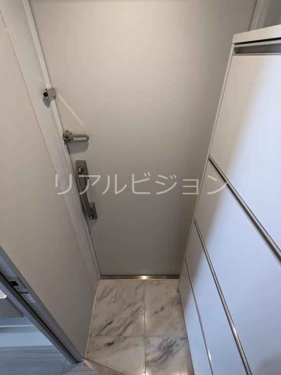 玄関　※こちらの写真は他部屋参考写真です