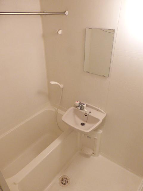 バス・シャワールーム　バス・シャワールーム