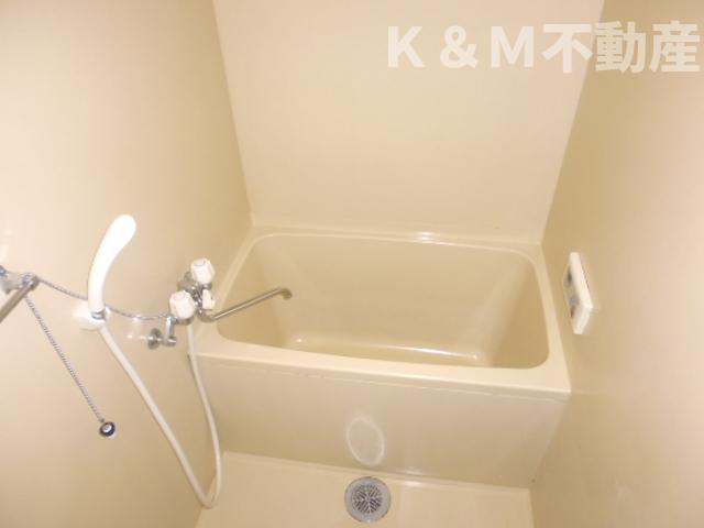 バス・シャワールーム　日々の疲れを癒すお風呂付です