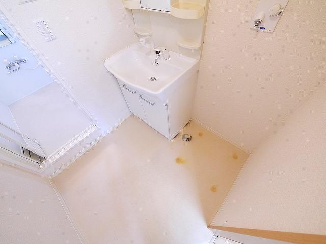 洗面設備　使いやすい洗面所です