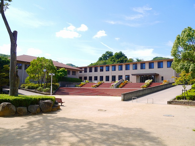 病院　近畿大学医学部奈良病院（病院）まで8432m